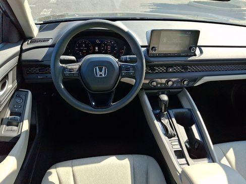 Certified 2023 Honda Accord LX image 11