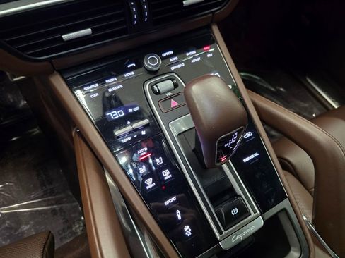 Used 2020 Porsche Cayenne Turbo image 28