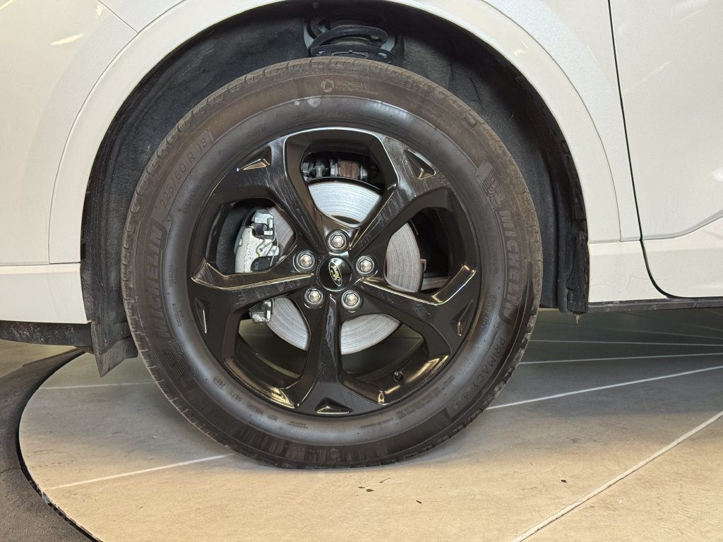 Used 2024 Ford Escape ST-Line w/ Tech Pack #1 AWD/4WD image 24