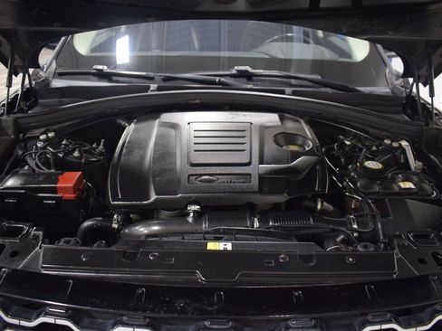 Used 2019 Land Rover Range Rover Velar S image 37