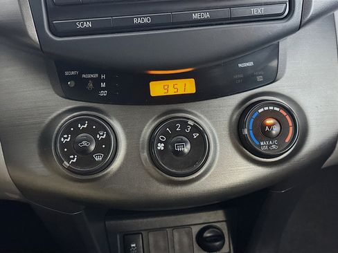 Used 2012 Toyota RAV4 4WD w/ Value Pkg image 21