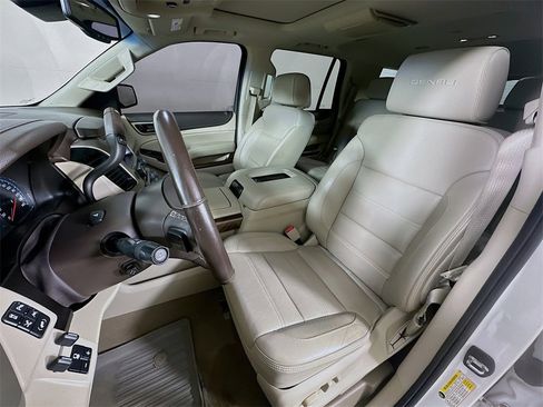 Used 2019 GMC Yukon Denali w/ Denali Ultimate Package image 16