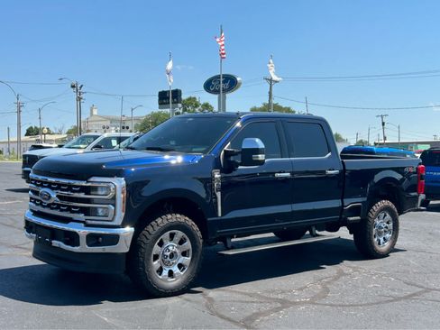 Used 2025 Ford F350 Lariat w/ Lariat Ultimate Package AWD/4WD image 2