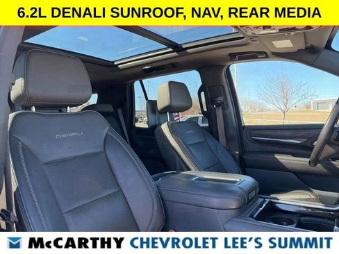 Used 2021 GMC Yukon Denali w/ Denali Premium Package image 33