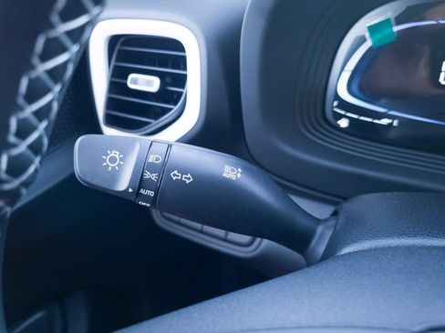 New 2026 Hyundai Venue SEL FWD image 28