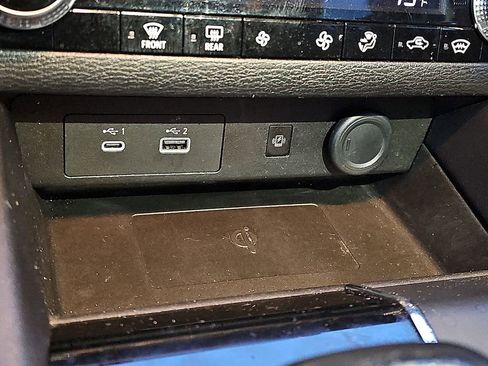 Used 2022 Mitsubishi Outlander SE image 26