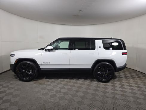 Used 2025 Rivian R1S Adventure image 2