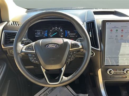 Used 2023 Ford Edge SEL w/ Convenience Package image 11
