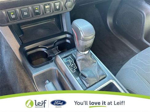 Used 2017 Toyota Tacoma TRD Off-Road image 24