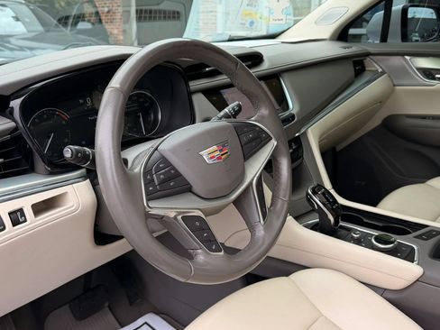 Used 2021 Cadillac XT5 Premium Luxury AWD/4WD image 9