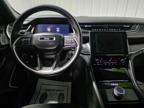 Used 2022 Jeep Grand Cherokee L Laredo AWD/4WD image 8