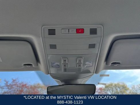 Certified 2025 Volkswagen Jetta S FWD image 17