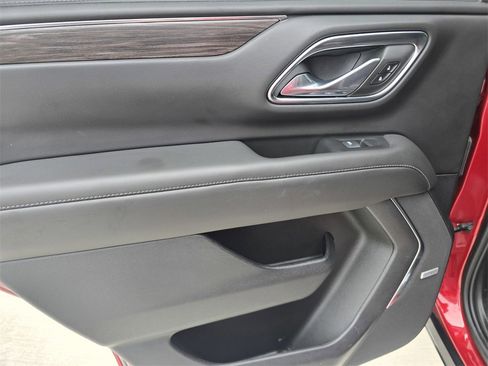 Used 2024 Chevrolet Tahoe Z71 w/ Luxury Package image 15