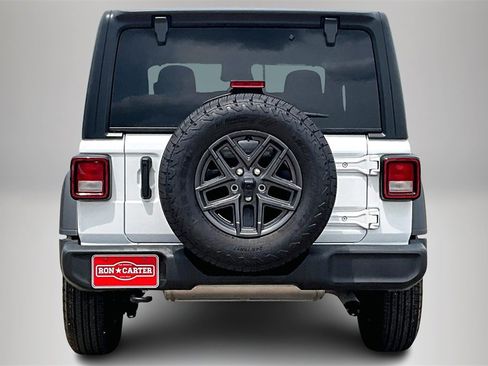 Used 2024 Jeep Wrangler Sport S image 6