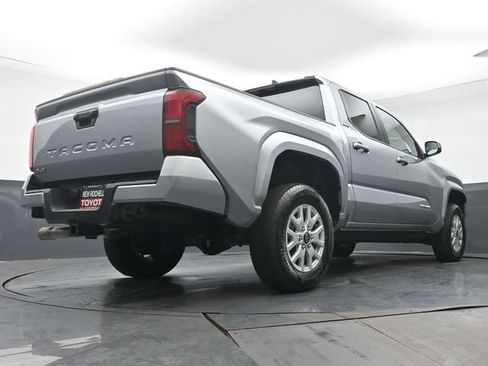 Used 2026 Toyota Tacoma SR5 AWD/4WD image 35