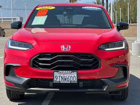 Certified 2025 Honda HR-V Sport image 9