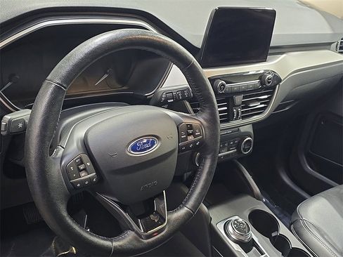 Used 2020 Ford Escape SEL image 13