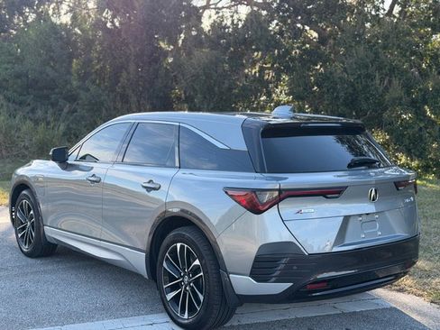 Used 2024 Acura ZDX A-Spec image 3