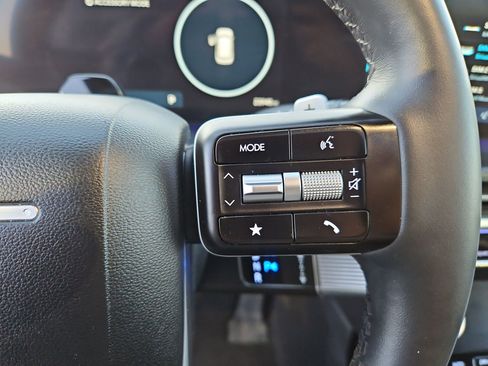 Used 2025 Hyundai Santa Fe Limited image 22