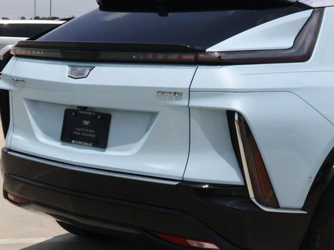 Certified 2024 Cadillac Lyriq Luxury RWD image 11