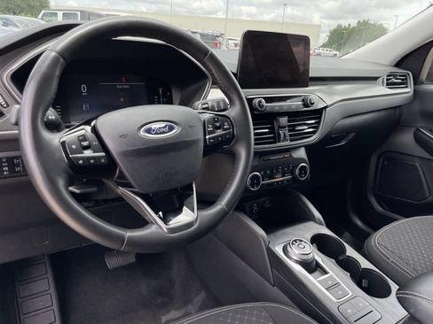 Used 2024 Ford Escape Active w/ Cold Weather Package FWD image 10