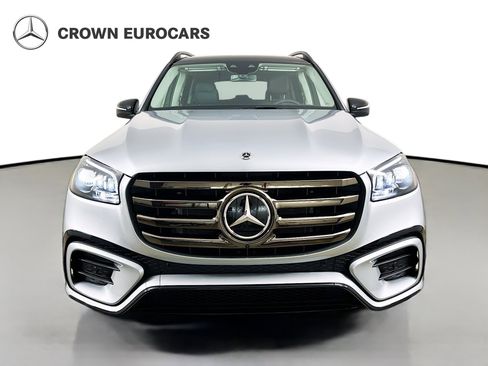 Used 2026 Mercedes-Benz GLS 450 4MATIC image 2
