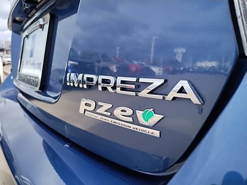 Used 2013 Subaru Impreza 2.0i image 12