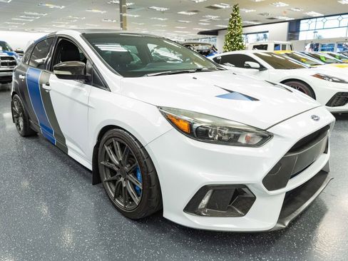 Used 2017 Ford Focus RS image 5