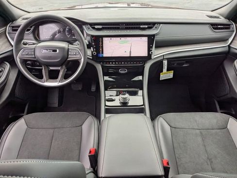 New 2026 Jeep Grand Cherokee 4WD image 25