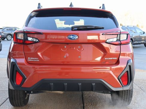 Used 2024 Subaru Crosstrek 2.0i Premium image 5