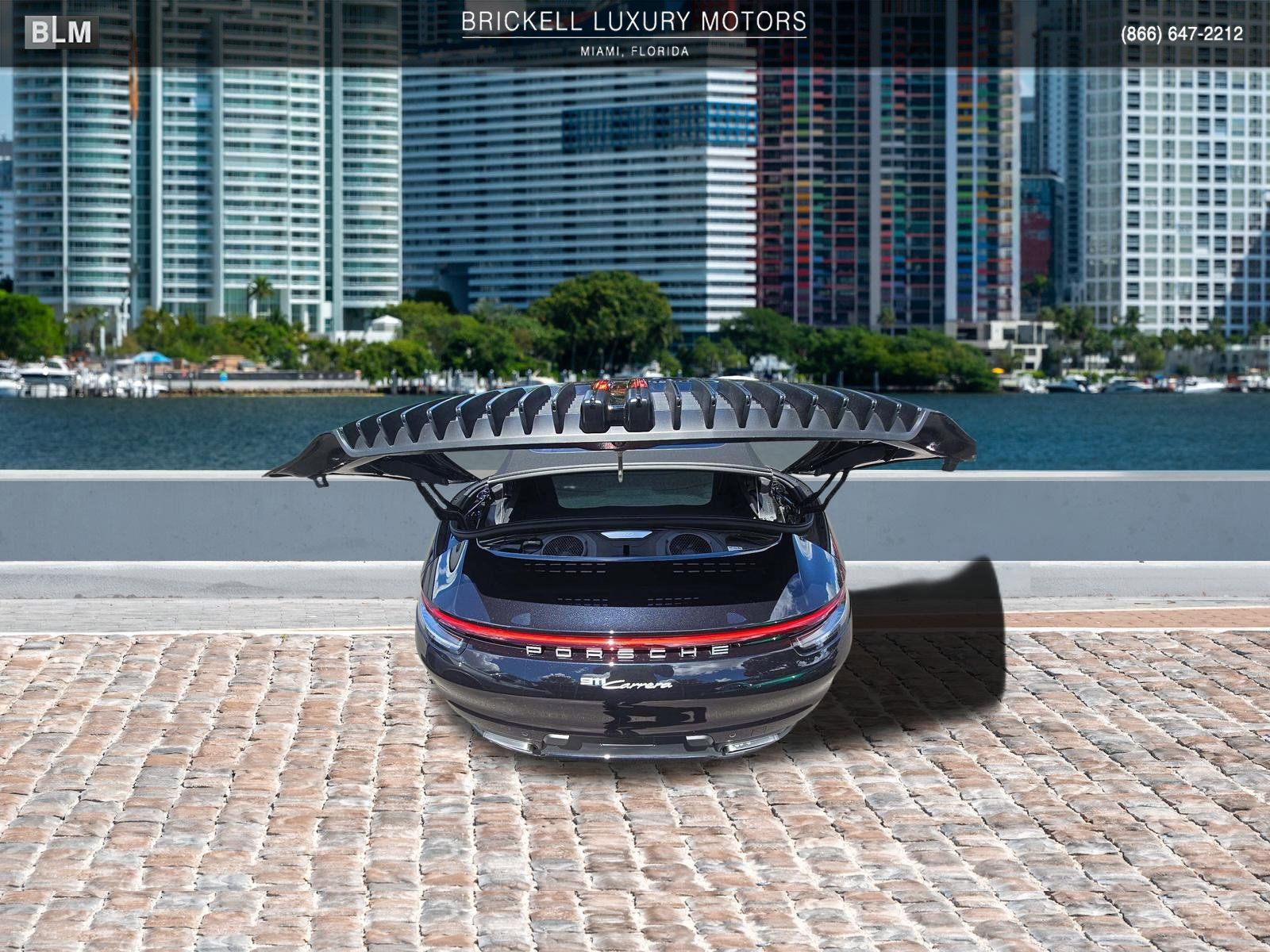 Used 2022 Porsche 911 Carrera RWD image 5