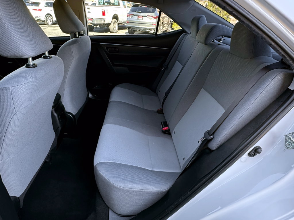 Used 2015 Toyota Corolla L FWD image 30