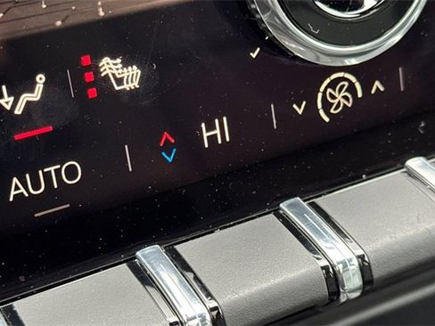 Used 2024 GMC Acadia AT4 w/ Super Cruise Package image 30