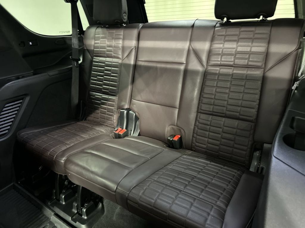 Used 2023 Cadillac Escalade Sport Platinum w/ LPO, ONYX Package AWD/4WD image 22