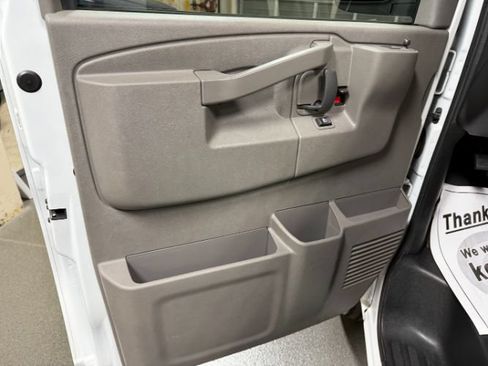 Used 2024 Chevrolet Express 3500 LT w/ LT Preferred Equipment Group RWD image 8