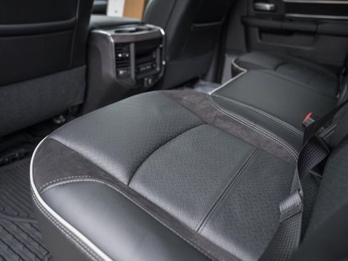 New 2026 RAM 2500 Laramie AWD/4WD image 44