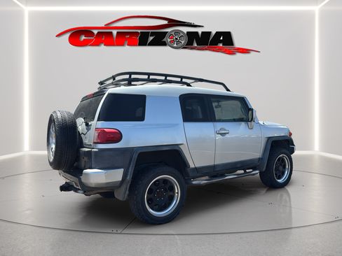 Used 2007 Toyota FJ Cruiser 4WD w/ Upgrade Pkg 1 image 4