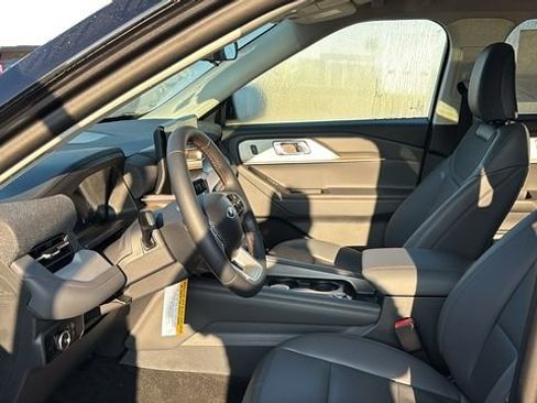 New 2026 Ford Explorer Active w/ Active Comfort Package AWD/4WD image 24