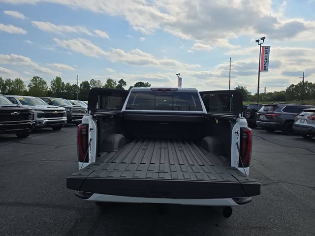 Used 2024 GMC Sierra 2500 AT4 w/ AT4 Premium Plus Package AWD/4WD image 13