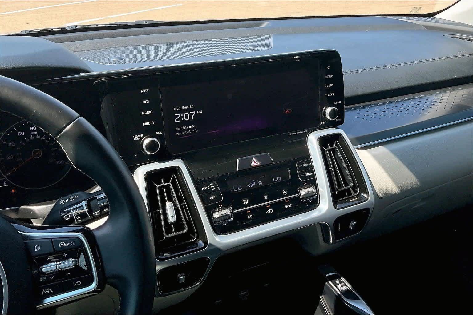 Certified 2022 Kia Sorento S w/ Panoramic Sunroof Package FWD image 13