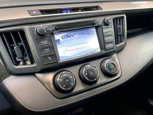 Used 2015 Toyota RAV4 LE image 17