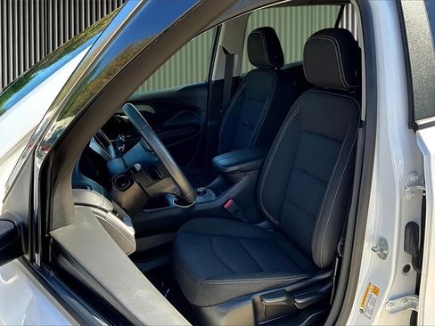 Used 2022 GMC Terrain SLE image 25