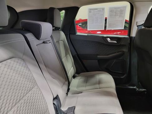 Used 2020 Ford Escape SE image 15