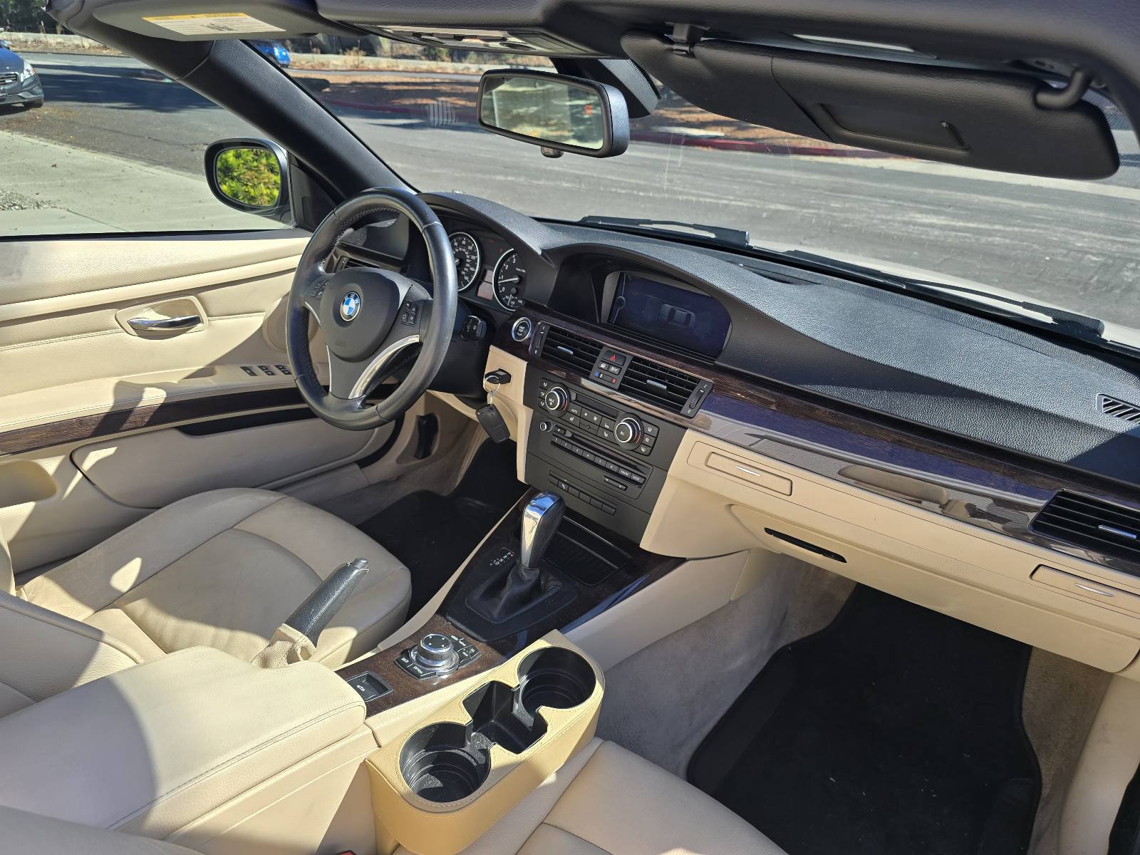 Used 2012 BMW 328i Convertible RWD image 17