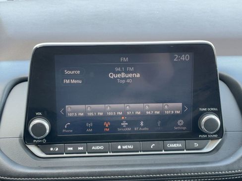 Used 2023 Nissan Rogue SV image 22