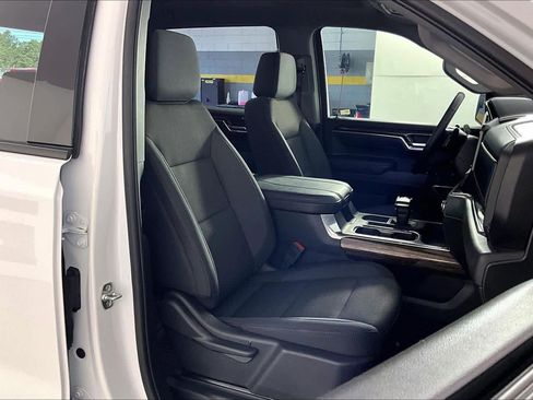 Certified 2025 GMC Sierra 1500 Elevation w/ Preferred Package image 9