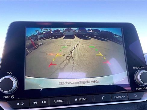 Used 2023 Nissan Sentra SV image 27