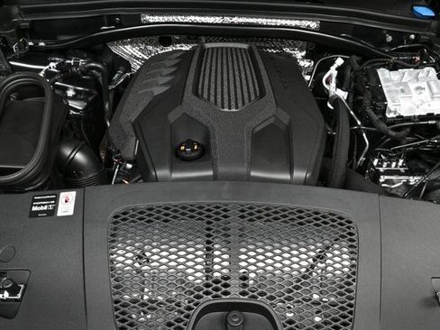 New 2026 Porsche Macan image 36