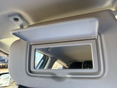 Used 2021 Nissan Rogue Sport S image 28