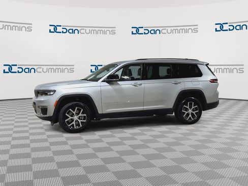 Used 2023 Jeep Grand Cherokee L Limited AWD/4WD image 6